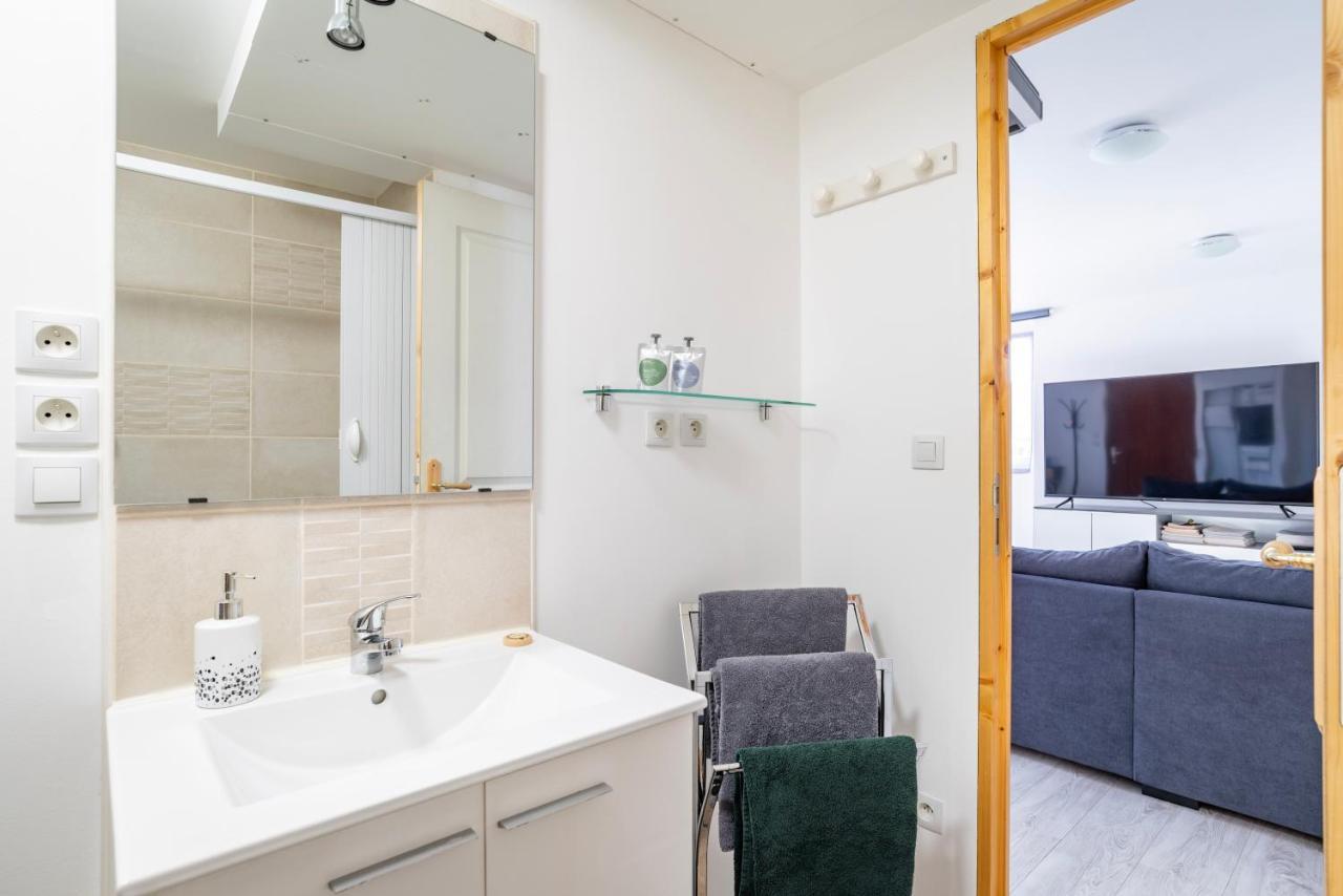 Gite Le Carpe Diem - Classe 3 Etoiles - Centre Ville - Wifi - Netflix Marmoutier Exterior photo